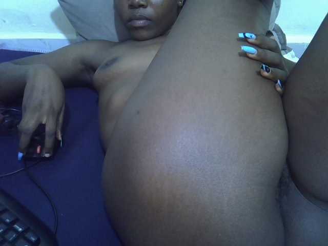 Sexycandy1 live cam on BongaCams