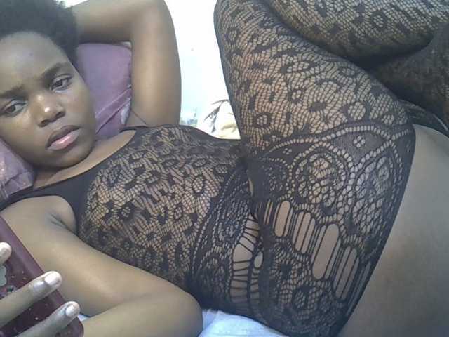 Sexycandy1 live cam on BongaCams