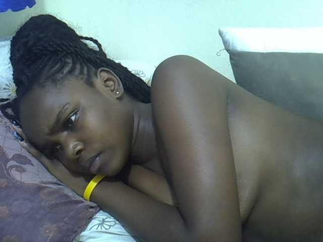 Sexycandy1 live cam on BongaCams