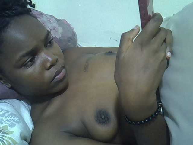 Sexycandy1 live cam on BongaCams