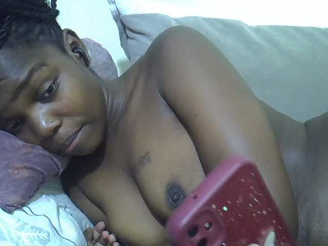 Sexycandy1 live cam on BongaCams