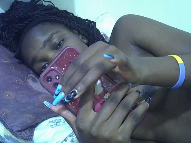 Sexycandy1 live cam on BongaCams