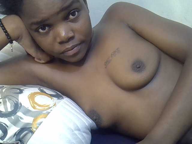 Sexycandy1 live webcam show