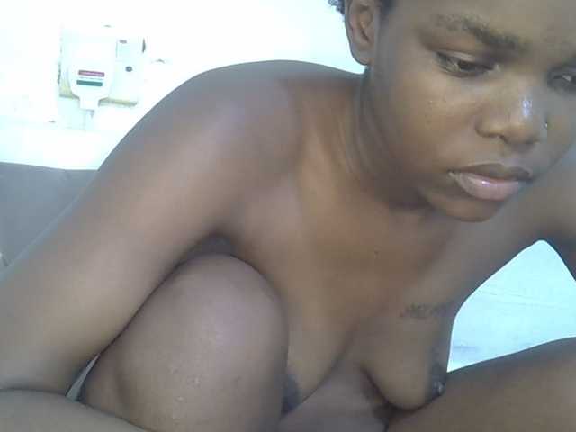 Sexycandy1 live cam on BongaCams