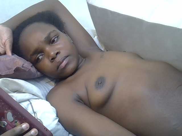 Sexycandy1 live cam on BongaCams