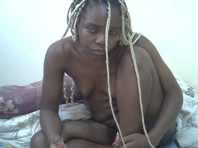 Sexycandy1 live cam on BongaCams