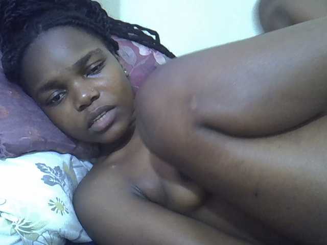 Sexycandy1 live cam on BongaCams