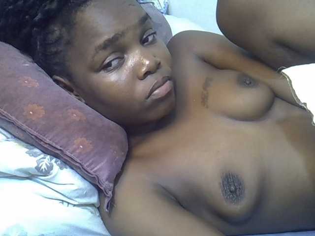 Sexycandy1 live cam on BongaCams