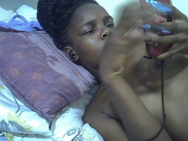 Sexycandy1 live cam on BongaCams