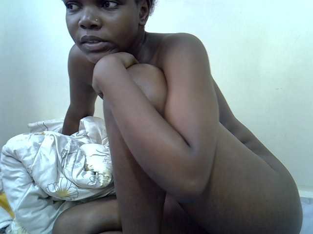 Sexycandy1 live cam on BongaCams
