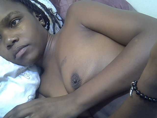 Sexycandy1 live cam on BongaCams