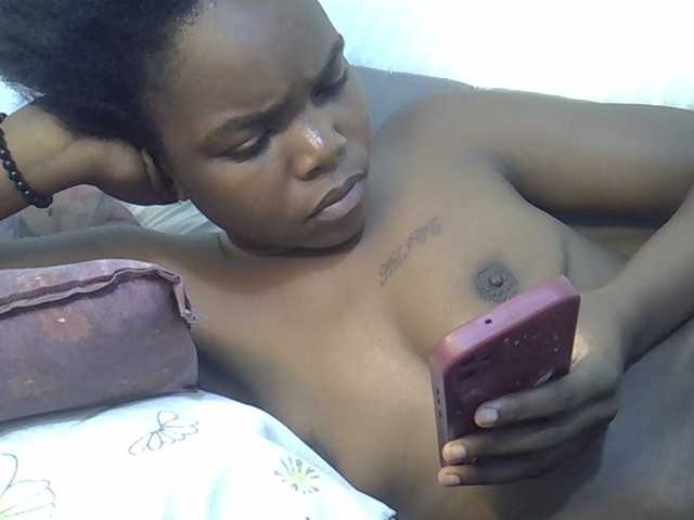 Sexycandy1 live cam on BongaCams