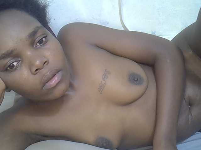Sexycandy1 live webcam show