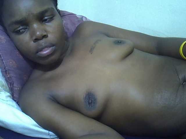Sexycandy1 live cam on BongaCams