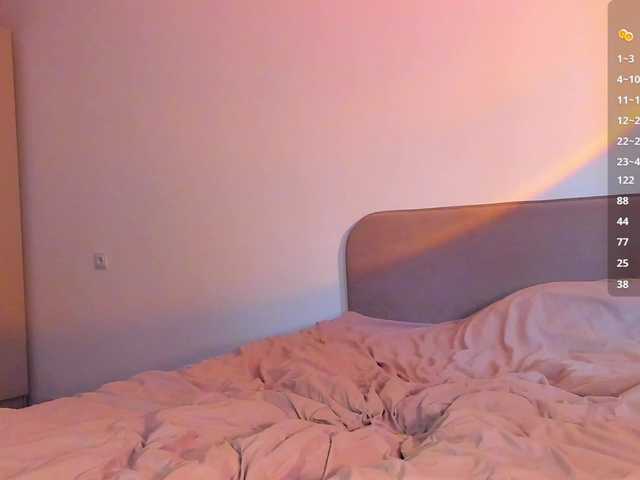 iamskinnychick live cam on BongaCams