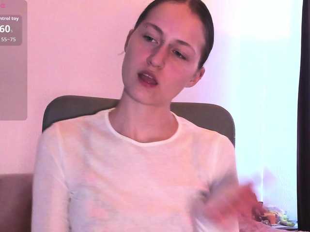 iamskinnychick live cam on BongaCams