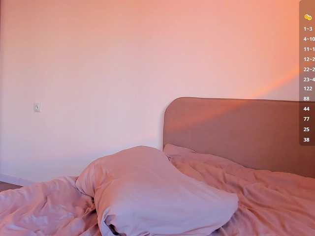 iamskinnychick live cam on BongaCams