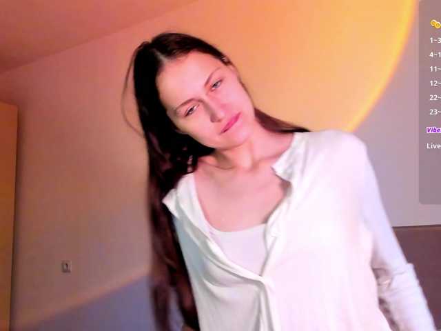 iamskinnychick live cam on BongaCams