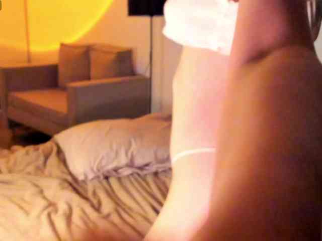 iamskinnychick webcam