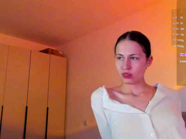 iamskinnychick webcam