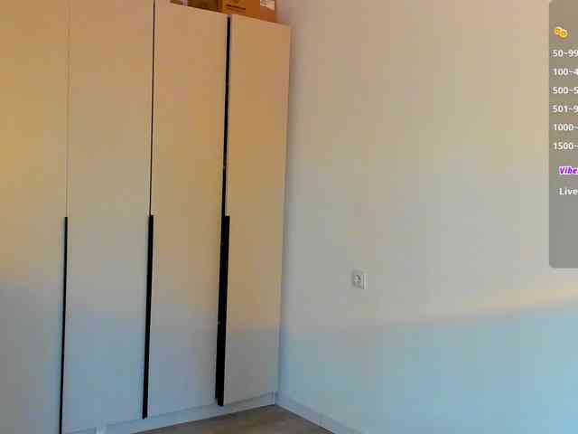 iamskinnychick webcam