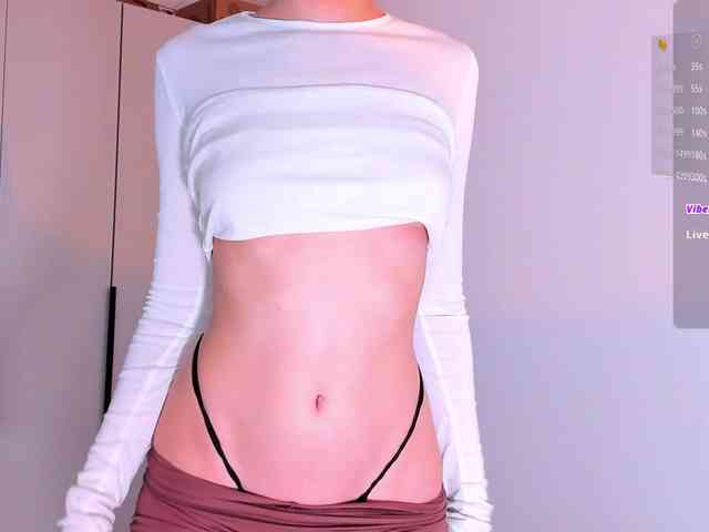 iamskinnychick webcam