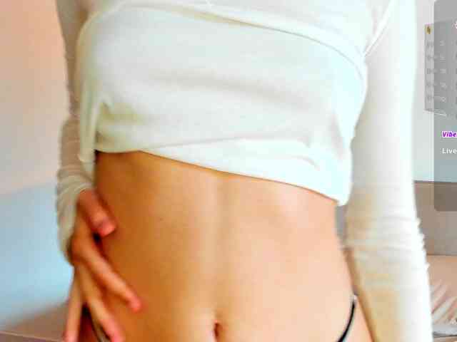 iamskinnychick webcam