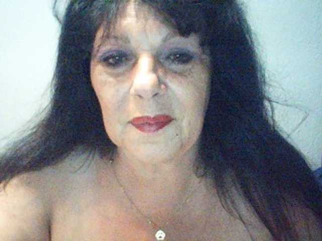 Charms live cam