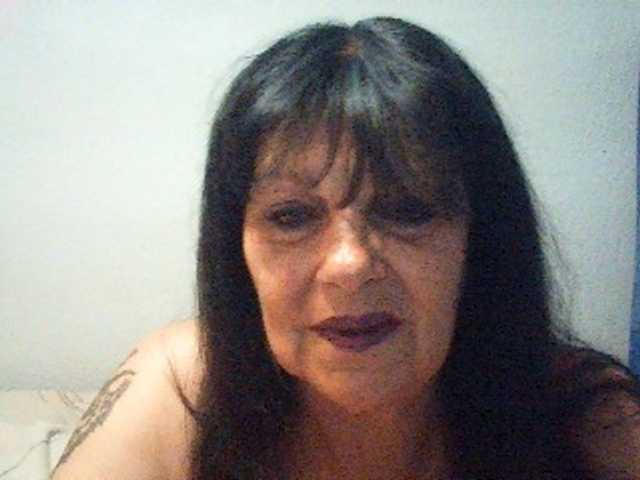 Charms live cam on BongaCams
