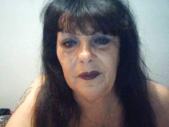 Charms live cam on BongaCams