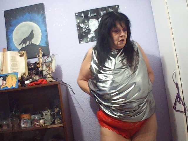 Charms live cam on BongaCams