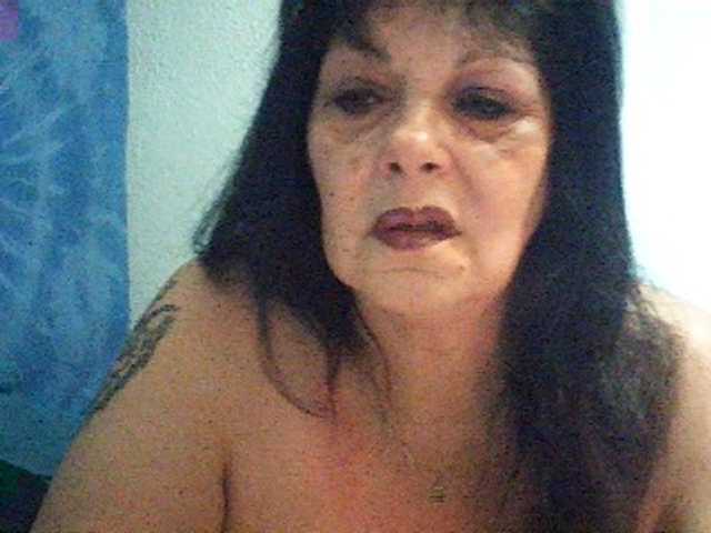 Charms live cam on BongaCams