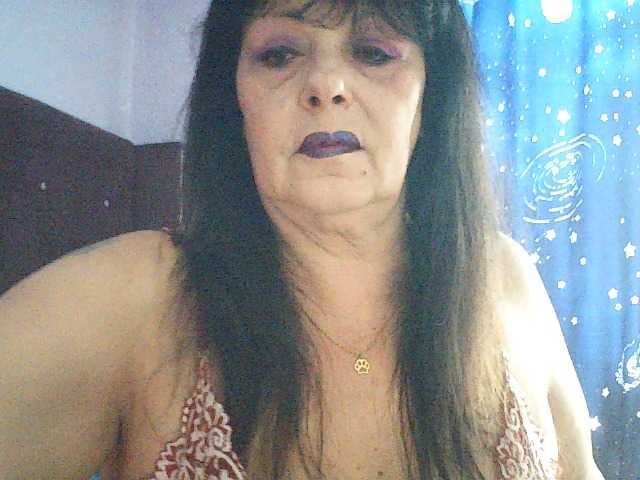 Charms live cam on BongaCams
