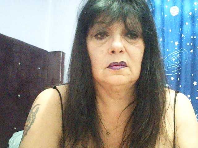 Charms live cam on BongaCams
