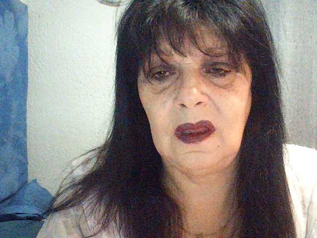 Charms live cam on BongaCams