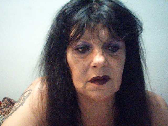 Charms live cam on BongaCams