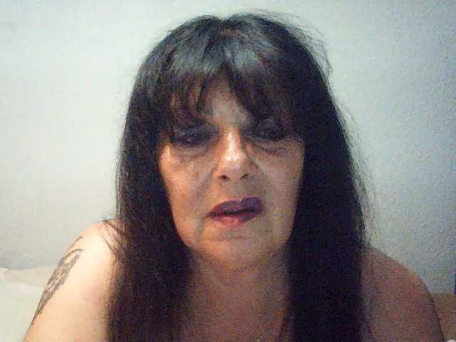 Charms live cam on BongaCams