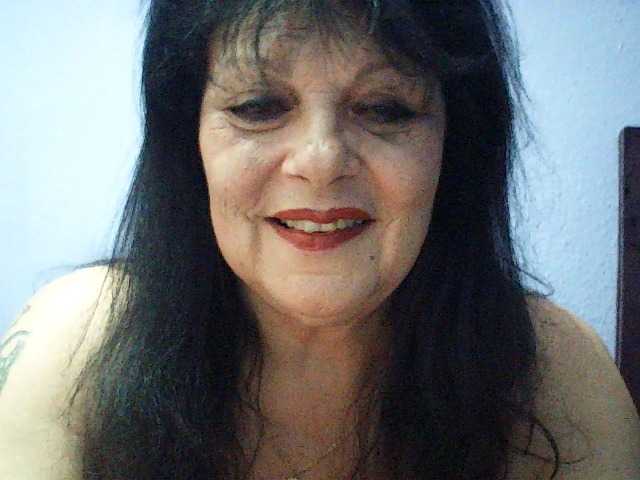 Charms live cam on BongaCams
