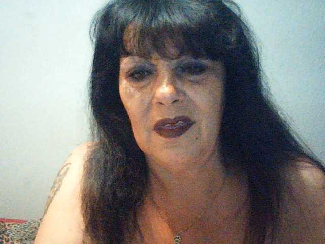 Charms live cam on BongaCams
