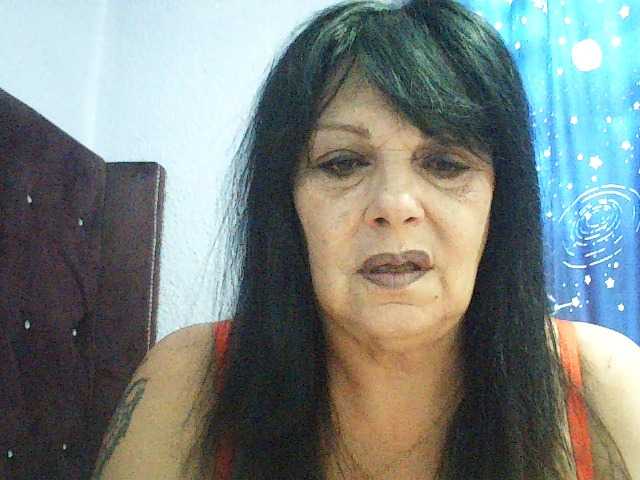 Charms live cam on BongaCams