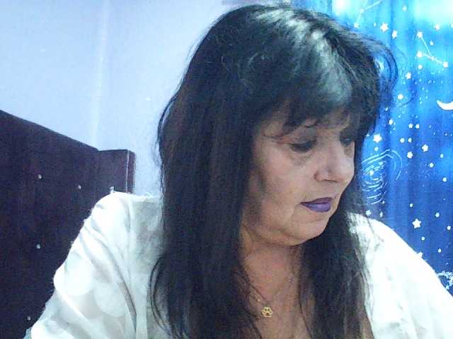 Charms live cam on BongaCams