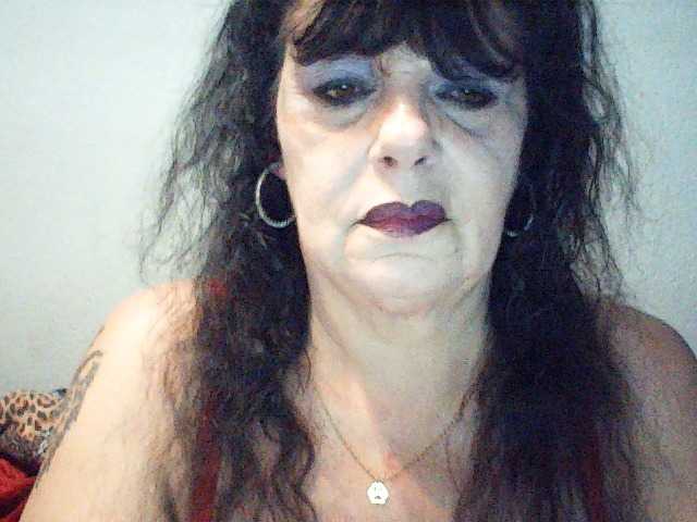 Charms live cam on BongaCams