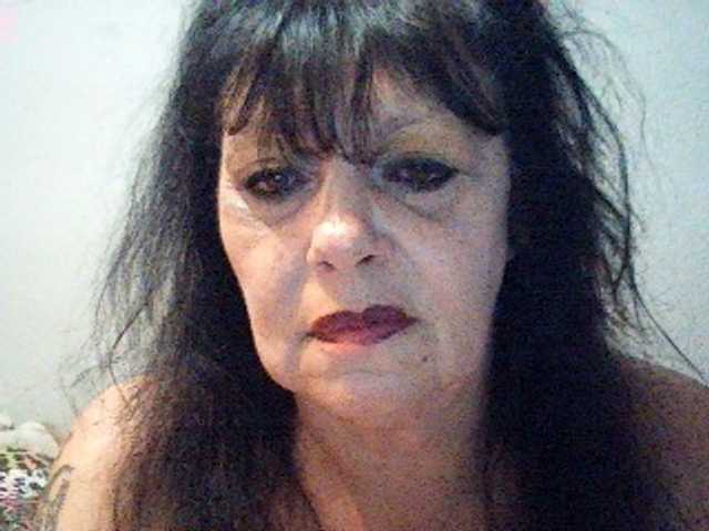 Charms live cam on BongaCams