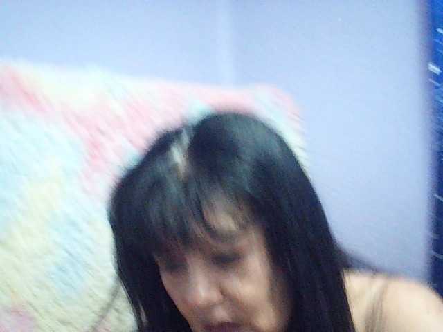 Charms live cam on BongaCams