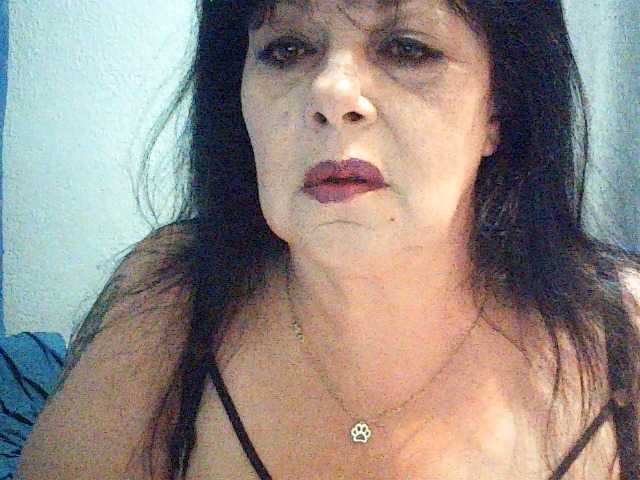 Charms live cam on BongaCams