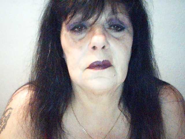 Charms live cam on BongaCams