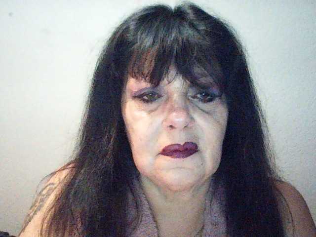 Charms live cam on BongaCams