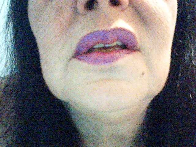 le modèle Charms est en webcam porno dans un show sur le site bongacams, il possède les tags suivants: White/Caucasian,Brunette,Hairy