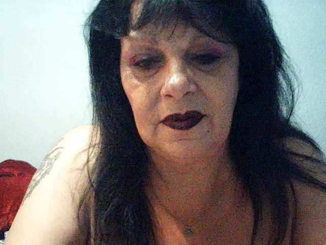 Charms live cam on BongaCams