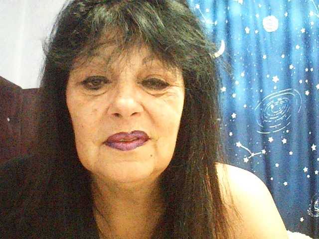 Charms live cam on BongaCams